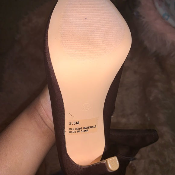 Brown booties - Picture 2 of 3